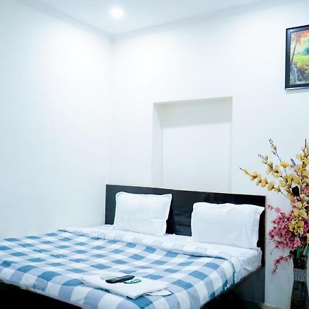 ניו דלהי Hotel Tom - Jungpura Chruch Road מראה חיצוני תמונה