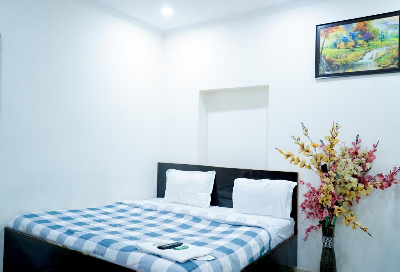 ניו דלהי Hotel Tom - Jungpura Chruch Road מראה חיצוני תמונה